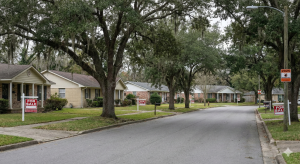 Louisiana homes sitting empty in 2025 with for sale signs and low buyer activity.